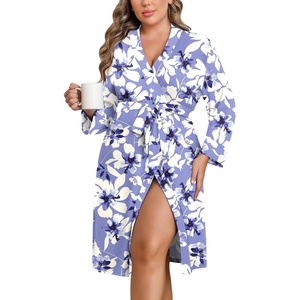 image:imageEkouaer Women Plus Size Robe Knee Length Lightweight Bathrobe Short Kimono Robes with Pockets Maternity Robe  V Neck Knee Length Lightweight Soft Comfy Ladies Sleepwear Maternity Robes 1X5XPurple White Flowers